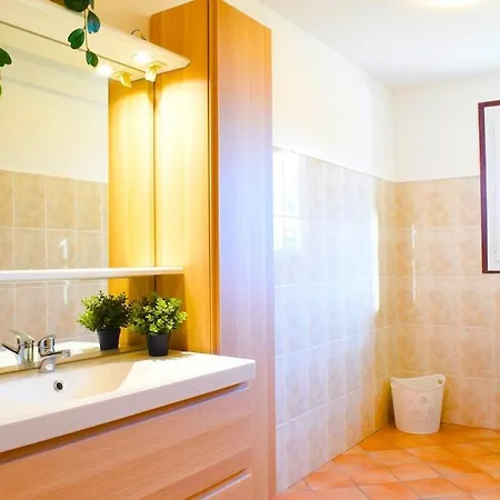 Charmante Maison De *