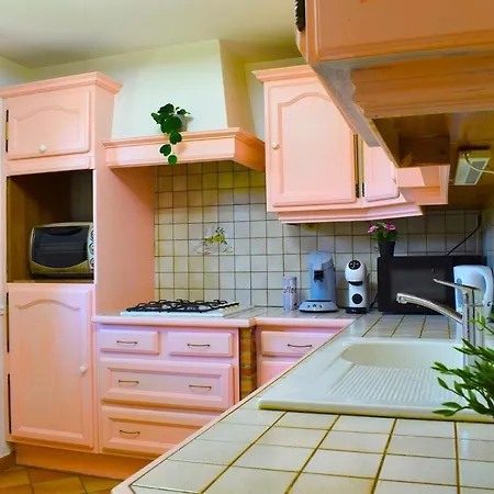 Charmante Maison De *