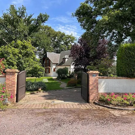 بيت للعطل Charmante Maison De *