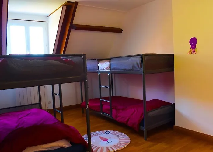 Hébergement de vacances Charmante Maison De Ferrières *