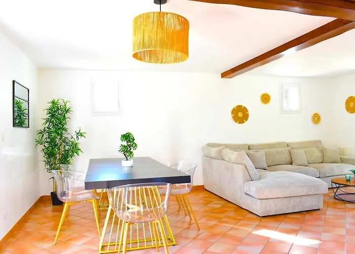 Hébergement de vacances Charmante Maison De Ferrières *