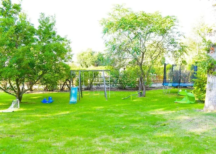 Hébergement de vacances Charmante Maison De Ferrières *