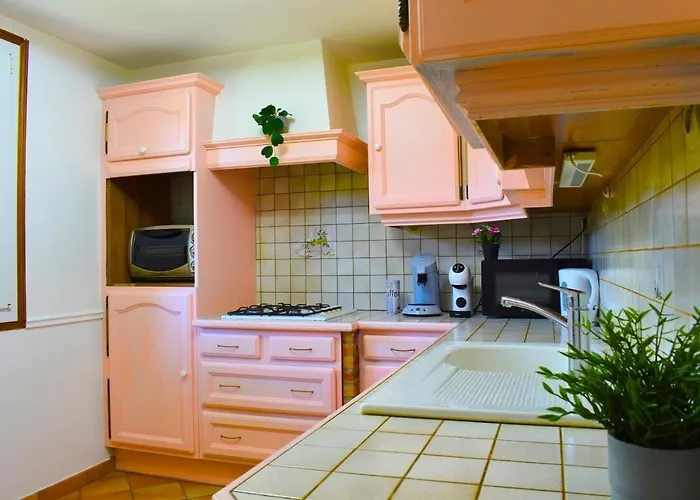 Charmante Maison De *