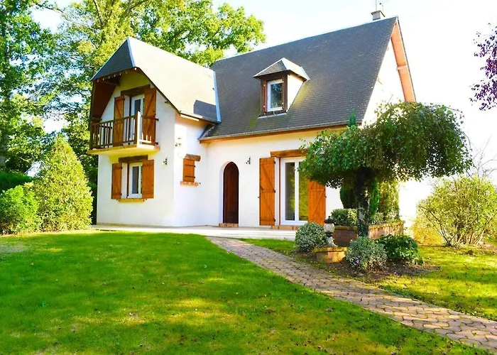 Holiday home Charmante Maison De *